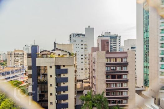 Foto 18 do(a) Apartamento de 4 quartos à venda em Petrópolis, Porto Alegre