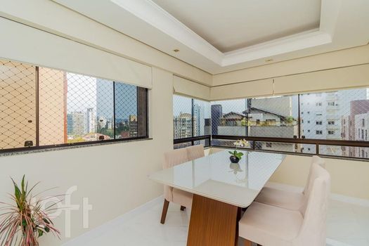 Foto 13 do(a) Apartamento de 4 quartos à venda em Petrópolis, Porto Alegre