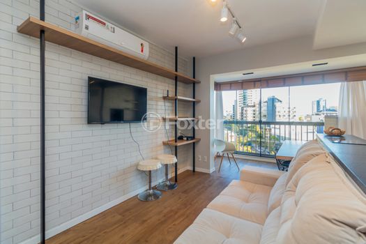 Foto 4 do(a) Apartamento de 1 quartos à venda em Três Figueiras, Porto Alegre