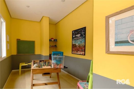 Foto 5 do(a) Apartamento de 3 quartos à venda em Passo da Areia, Porto Alegre