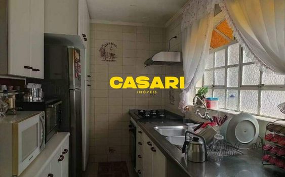 Foto 11 do(a) Casa de 3 quartos à venda em Vila Humaitá, Santo André