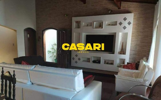 Foto 12 do(a) Casa de 3 quartos à venda em Vila Humaitá, Santo André