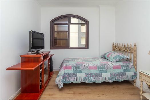 Foto 3 do(a) Apartamento de 4 quartos à venda em Jardim das Bandeiras, São Paulo