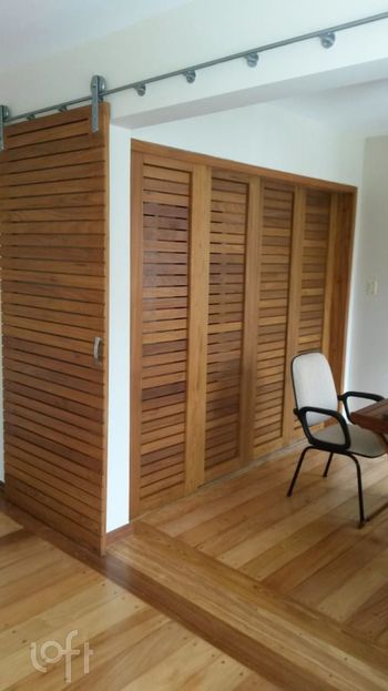 Foto 4 do(a) Apartamento de 2 quartos à venda em Moema, São Paulo