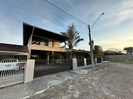 Foto 2 do(a) Casa de 3 quartos à venda em Czerniewicz, Jaraguá do Sul