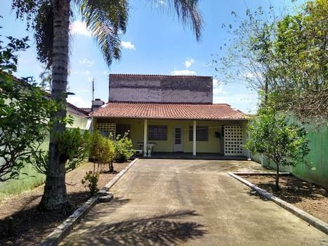 Foto 1 do(a) Casa de 1 quartos à venda em Jardim Porto Novo, Caraguatatuba