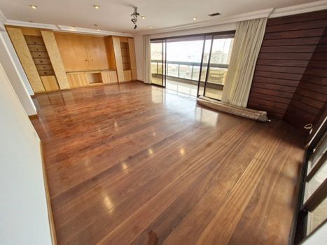 Foto 4 do(a) Apartamento de 4 quartos à venda em Aclimação, São Paulo