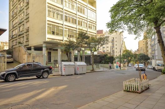 Foto 3 do(a) Flat de 3 quartos à venda em Centro Histórico, Porto Alegre