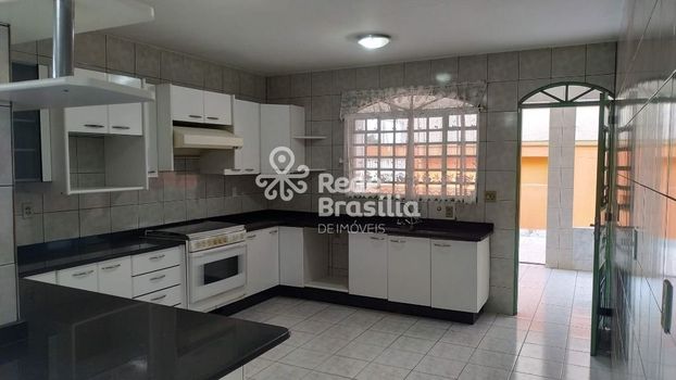 Foto 16 do(a) Casa de 5 quartos para alugar em Vila da Telebrasília, Brasília