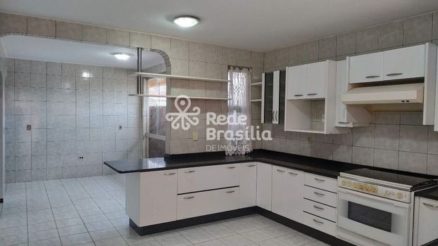 Foto 17 do(a) Casa de 5 quartos para alugar em Vila da Telebrasília, Brasília
