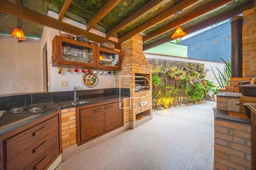 Foto 4 do(a) Casa em Condomínio de 4 quartos à venda em Golf Gardens, Carapicuíba