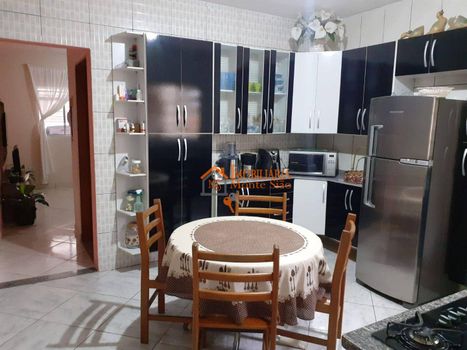 Foto 6 do(a) Casa de 3 quartos à venda em Jardim Presidente Dutra, Guarulhos