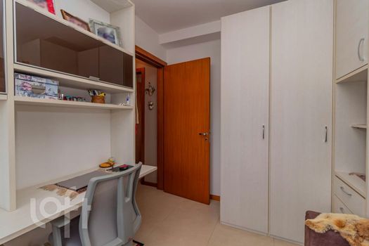 Foto 15 do(a) Apartamento de 2 quartos à venda em Boa Vista, Porto Alegre