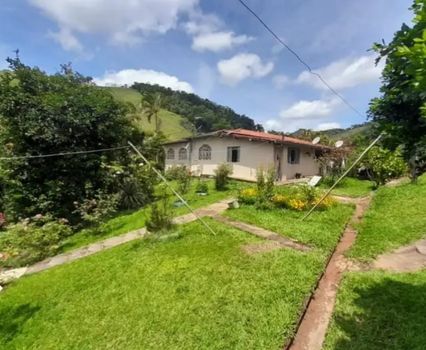 Foto 15 do(a) Fazenda / Sítio / Chácara de 6 quartos à venda em null, Oratórios