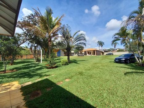 Foto 3 do(a) Casa de 3 quartos à venda em Park Way, Brasília