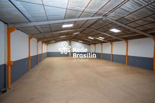 Foto 1 do(a) Galpão / Depósito / Armazém / Pavilhão false à venda em Zona Industrial (Guará), Brasília