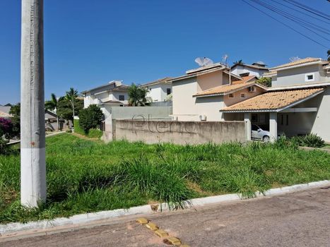 Foto 2 do(a) Casa em Condomínio false à venda em null, Louveira