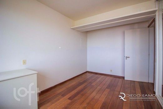 Foto 13 do(a) Apartamento de 4 quartos à venda em Menino Deus, Porto Alegre