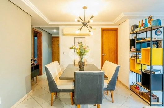 Foto 1 do(a) Apartamento de 3 quartos à venda em São João, Porto Alegre