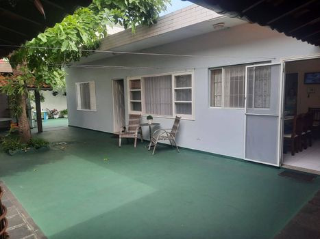 Foto 1 do(a) Casa de 2 quartos à venda em null, Mongaguá