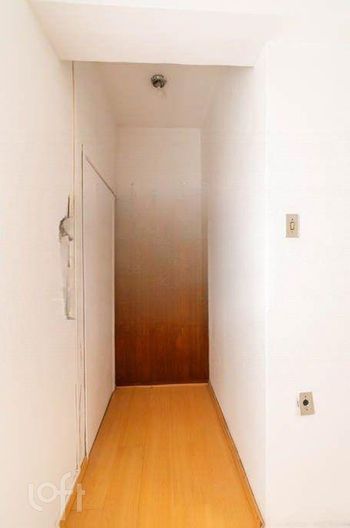 Foto 3 do(a) Apartamento de 1 quartos à venda em Floresta, Porto Alegre