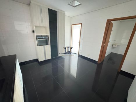 Foto 6 do(a) Casa em Condomínio de 4 quartos para alugar em Rosa dos Ventos, Vespasiano