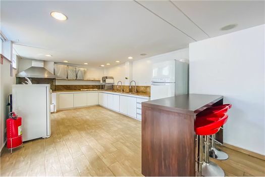 Foto 42 do(a) Apartamento de 4 quartos à venda em Jardim das Bandeiras, São Paulo