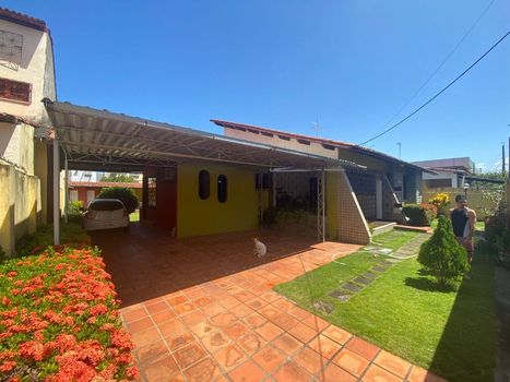 Foto 4 do(a) Casa de 5 quartos à venda em Vila União, Fortaleza