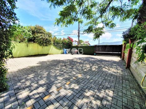 Foto 5 do(a) Fazenda / Sítio / Chácara de 7 quartos à venda em Barra da Lagoa, Florianópolis