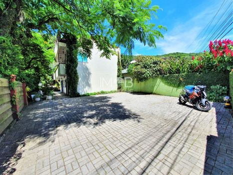 Foto 4 do(a) Fazenda / Sítio / Chácara de 7 quartos à venda em Barra da Lagoa, Florianópolis