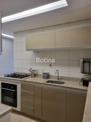 Foto 13 do(a) Apartamento de 3 quartos à venda em Jardim Karaíba, Uberlândia