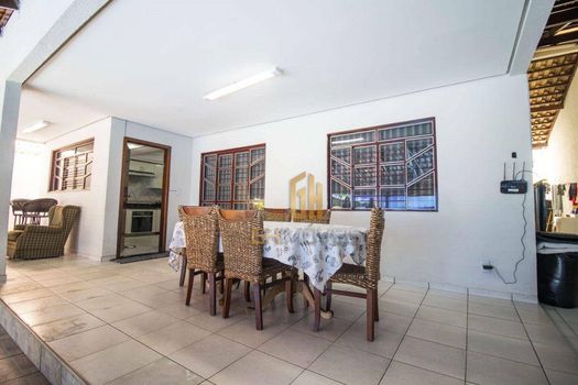 Foto 17 do(a) Casa de 4 quartos à venda em Loteamento Celina Park, Goiânia