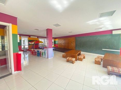 Foto 16 do(a) Flat de 3 quartos à venda em Jardim Sabará, Porto Alegre