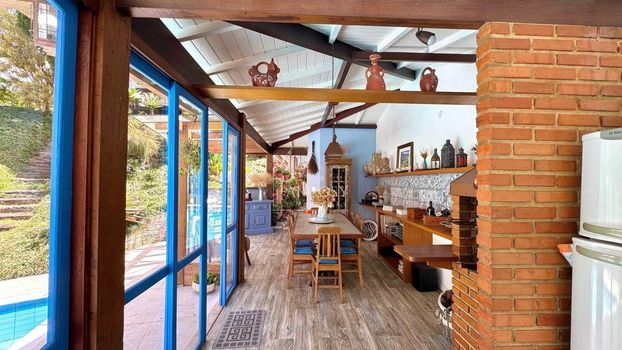 Foto 32 do(a) Casa de 3 quartos à venda em Mosela, Petrópolis