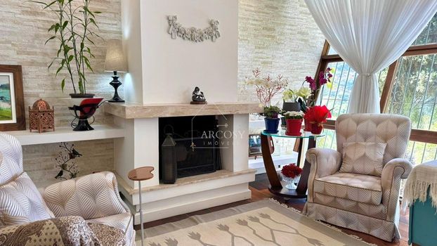 Foto 14 do(a) Casa de 3 quartos à venda em Mosela, Petrópolis