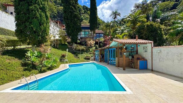 Foto 30 do(a) Casa de 3 quartos à venda em Mosela, Petrópolis