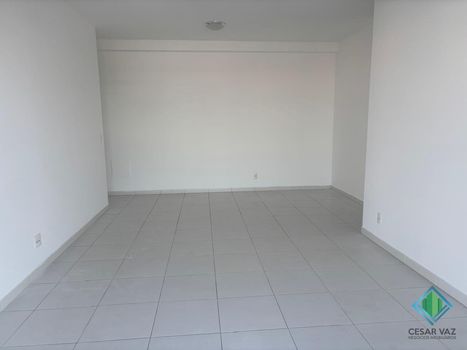 Foto 16 do(a) Apartamento de 3 quartos à venda em Serraria, São José