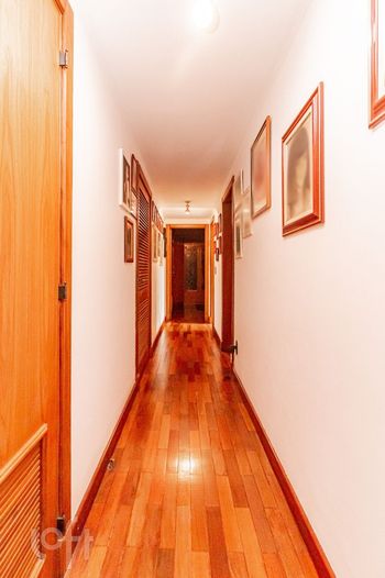 Foto 47 do(a) Apartamento de 4 quartos à venda em Jardim Lindóia, Porto Alegre