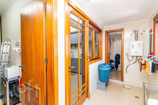 Foto 35 do(a) Apartamento de 4 quartos à venda em Jardim Lindóia, Porto Alegre