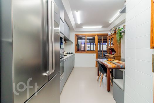 Foto 29 do(a) Apartamento de 4 quartos à venda em Jardim Lindóia, Porto Alegre