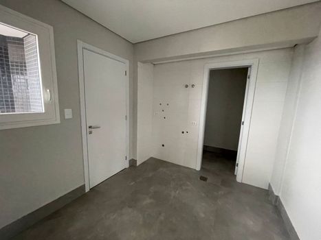 Foto 19 do(a) Apartamento de 3 quartos à venda em Zona 01, Maringá
