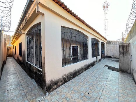 Foto 4 do(a) Casa de 3 quartos à venda em Parangaba, Fortaleza