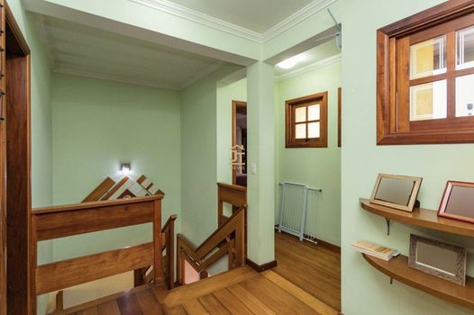 Foto 44 do(a) Casa de 4 quartos à venda em Jardim Lindóia, Porto Alegre