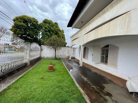 Foto 2 do(a) Casa de 3 quartos à venda em San Fernando, Londrina