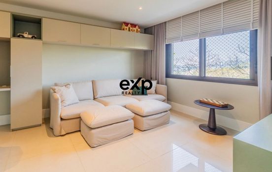 Foto 3 do(a) Apartamento de 4 quartos à venda em Três Figueiras, Porto Alegre