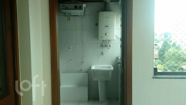 Foto 7 do(a) Apartamento de 2 quartos à venda em Vila Ipiranga, Porto Alegre