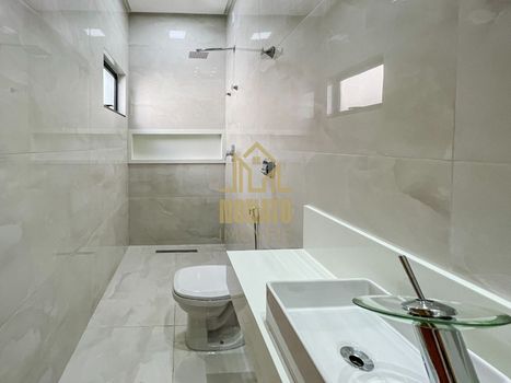 Foto 15 do(a) Casa em Condomínio de 3 quartos à venda em Condomínio do Lago, Goiânia
