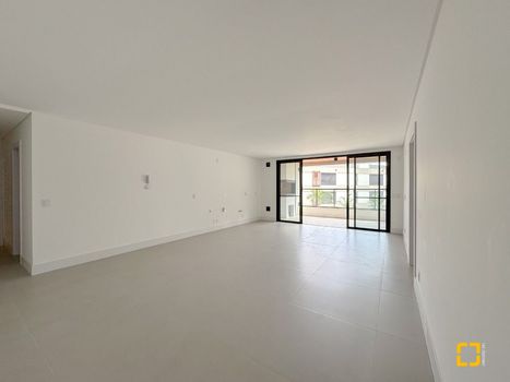 Foto 3 do(a) Apartamento de 3 quartos à venda em João Paulo, Florianópolis