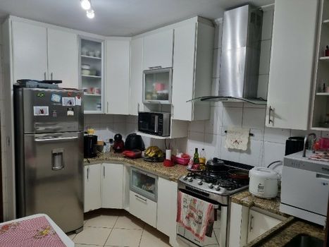 Foto 7 do(a) Casa de 3 quartos à venda em Jardim Aliança, Guarulhos