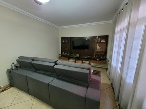 Foto 3 do(a) Casa de 4 quartos à venda em San Fernando, Londrina